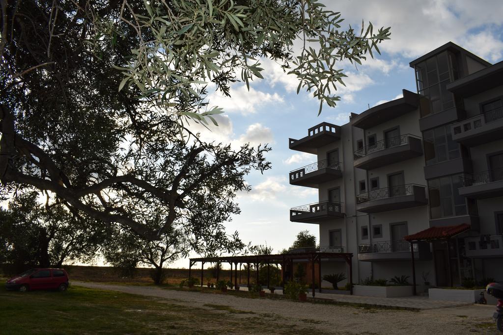 Vila Hadhri Borsh Exteriör bild