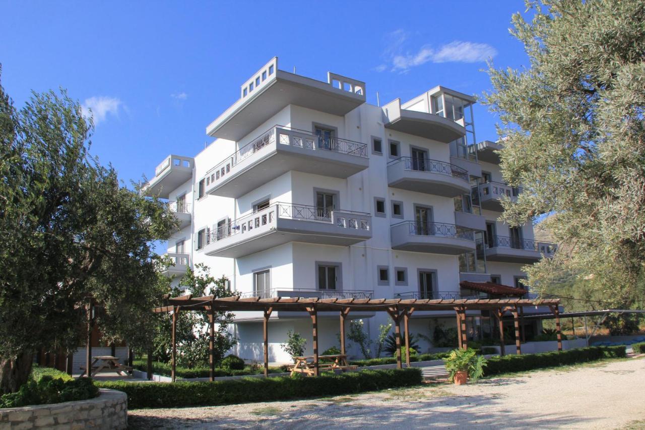 Vila Hadhri Borsh Exteriör bild